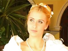 Splendida ragazza film porno vintage italiani bruna Mandy Meadows prende un grosso cazzo